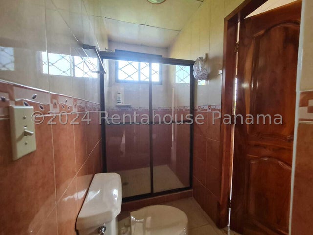 Beautiful Country House in Punta Barco